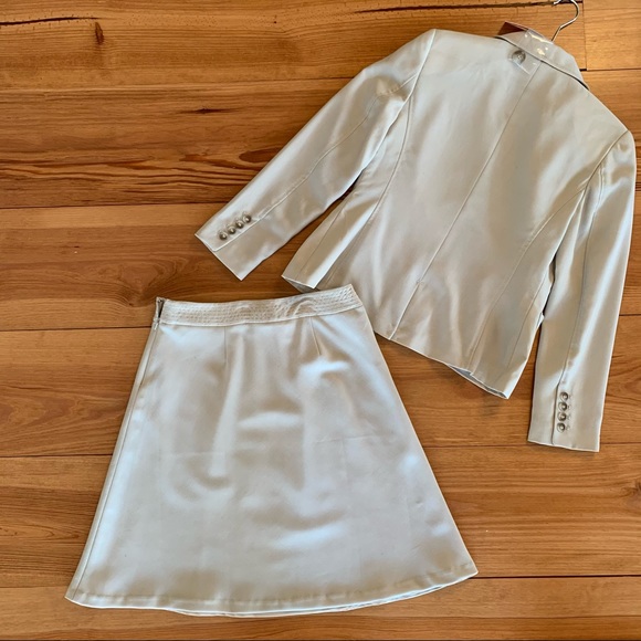 Ann Taylor 2 Piece Beige Suit Jacket and Skirt - Picture 3 of 16